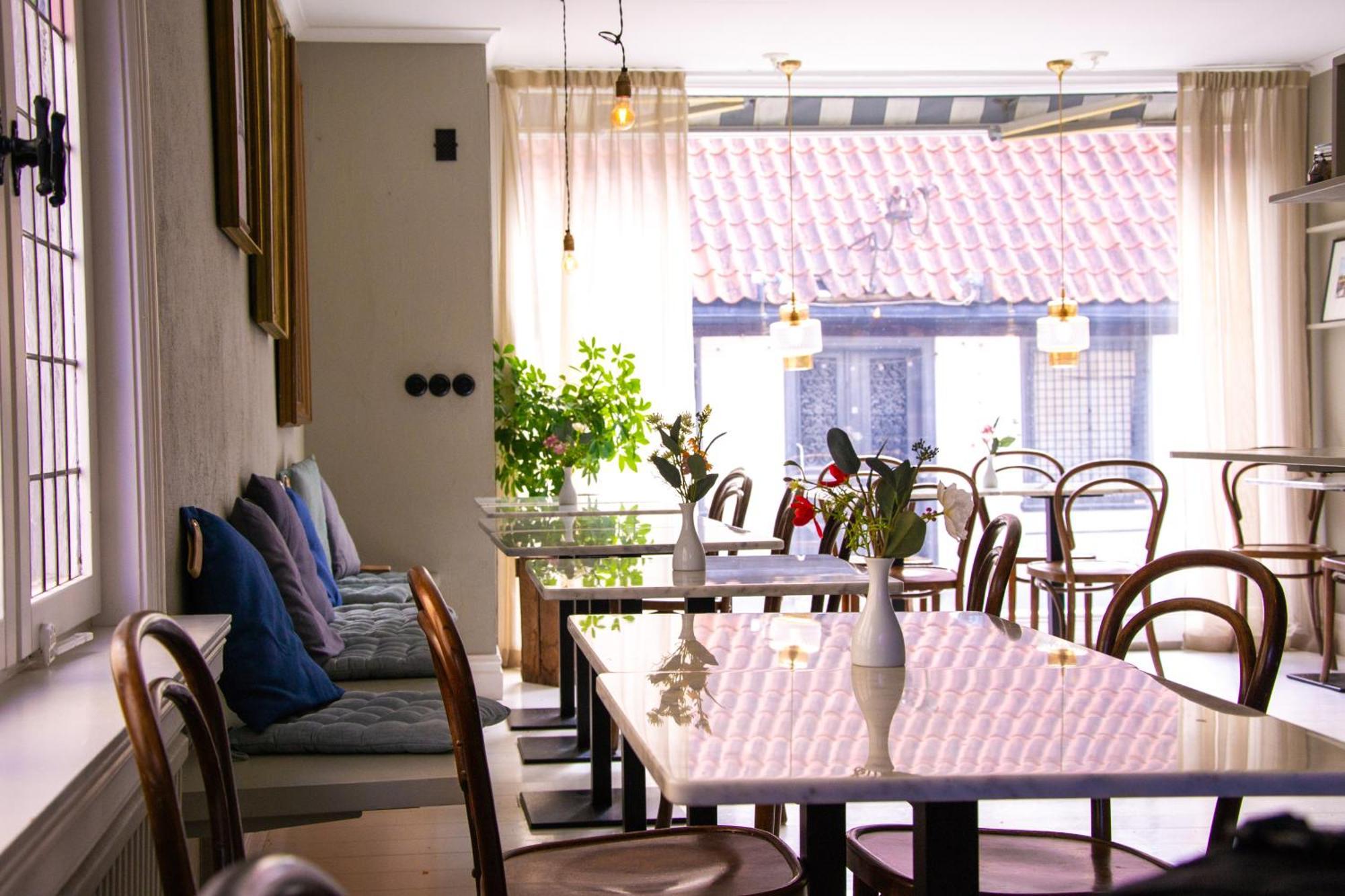 Adelsgatan Bed & Breakfast Висбю Экстерьер фото
