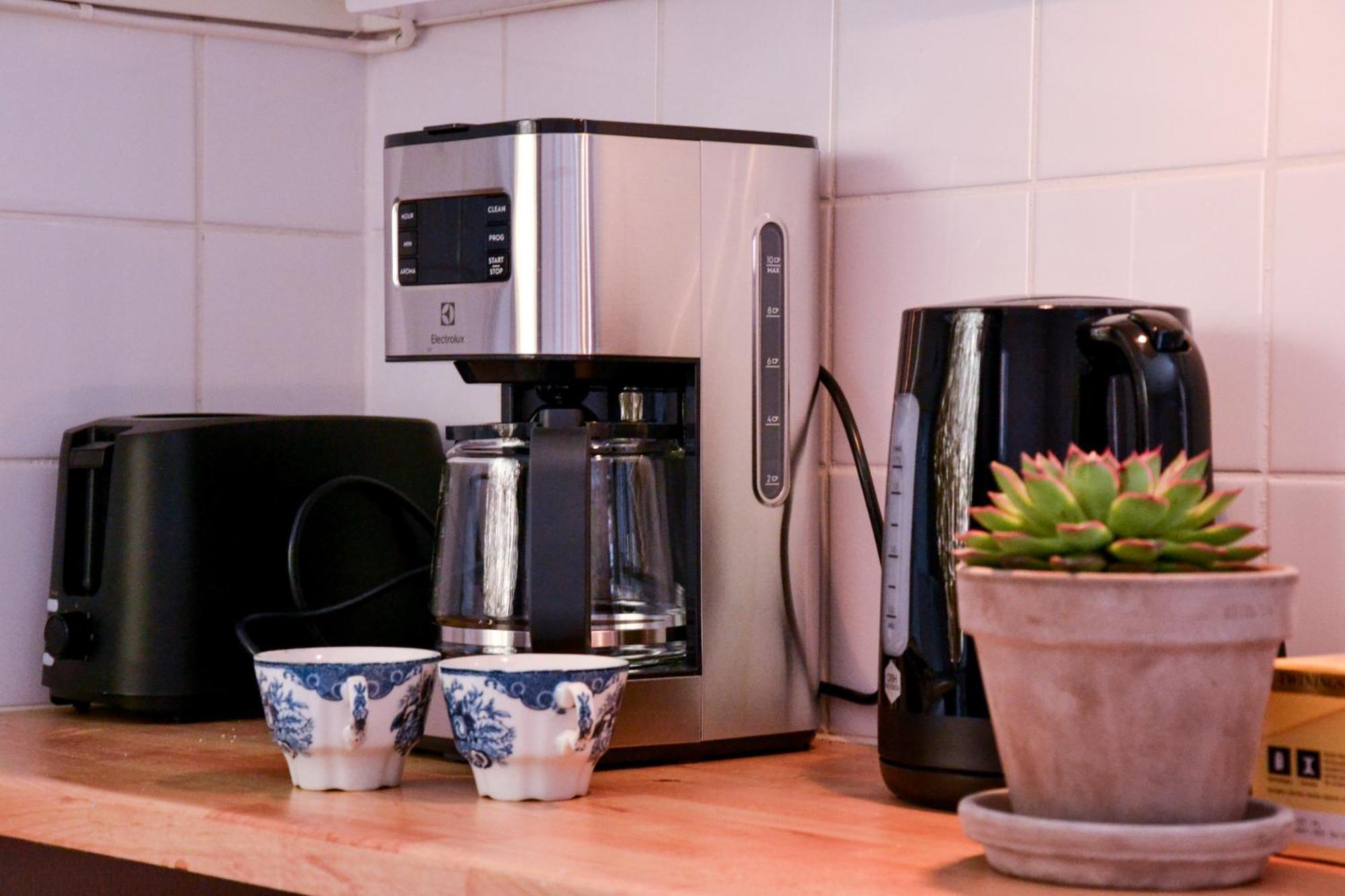 Adelsgatan Bed & Breakfast Висбю Экстерьер фото